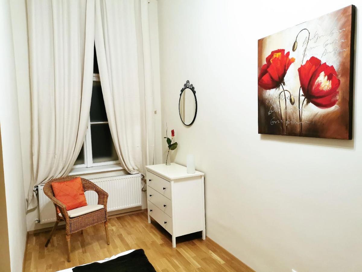 Orangehomes Kalvin Sq 2 Bedroom Apartment Budapest Exterior foto