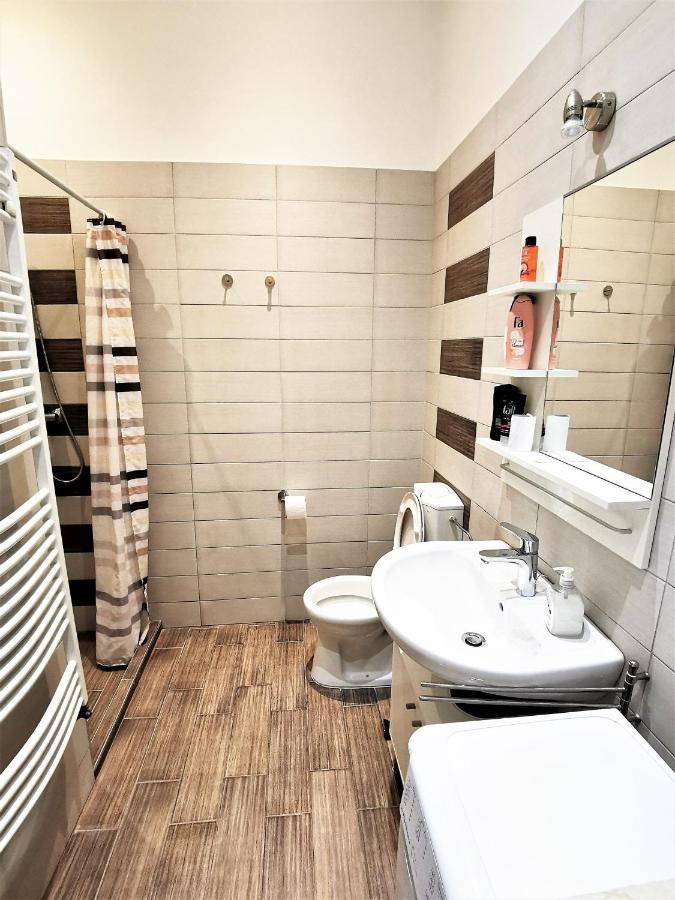 Orangehomes Kalvin Sq 2 Bedroom Apartment Budapest Exterior foto