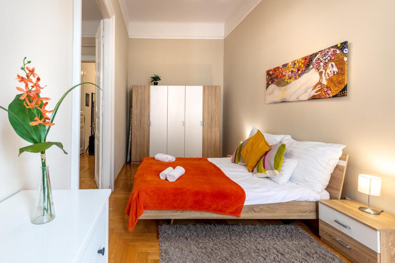 Orangehomes Kalvin Sq 2 Bedroom Apartment Budapest Exterior foto